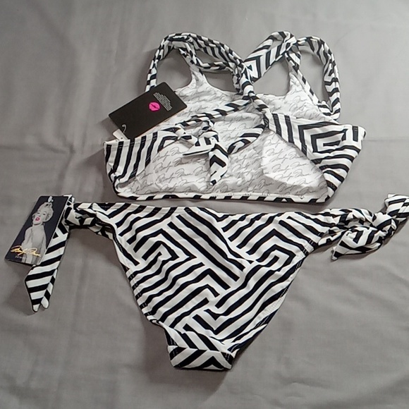 Bathing Suit Marilyn Monroe Swimwear TWO Piece BIKINI BLACK WHITE NEW LARGE - Picture 8 of 10